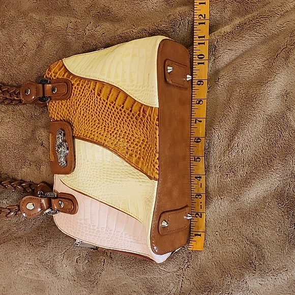 Purse - Picture 3 of 13